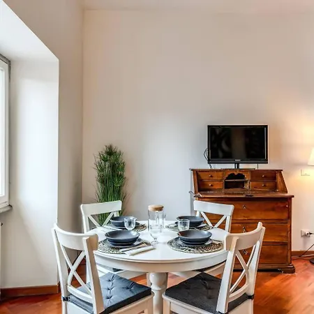 Splendid Flat On The Tiber River * Řím