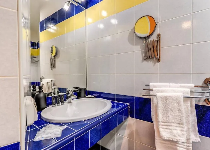 Splendid Flat On The Tiber River Řím