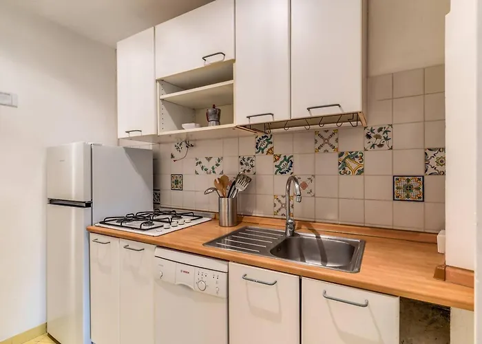 Splendid Flat On The Tiber River