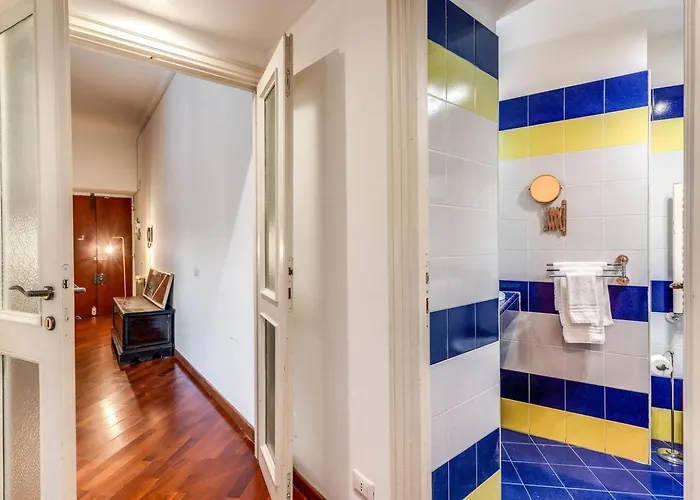 Splendid Flat On The Tiber River *