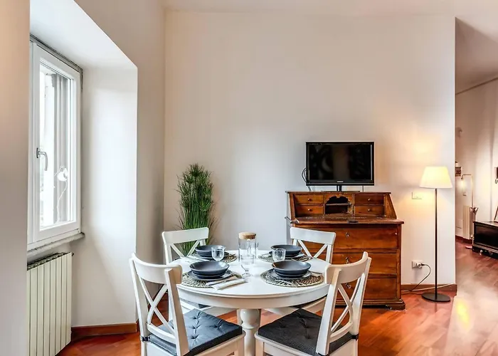 Splendid Flat On The Tiber River * Řím