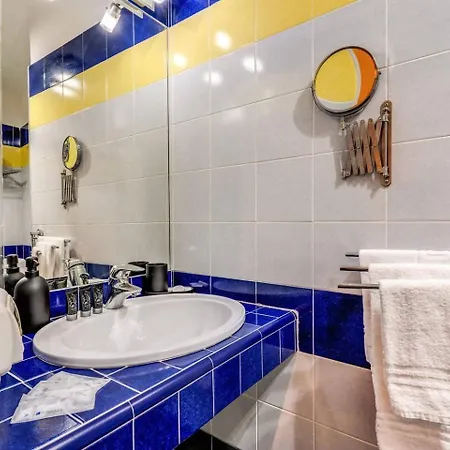 Splendid Flat On The Tiber River רומא