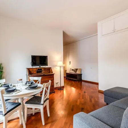 Daire Splendid Flat On The Tiber River *