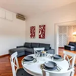 Splendid Flat On The Tiber River דירה *